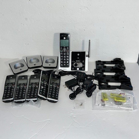 at&t Other - AT&T CL82213‎ Cordless Phone System & Handsets LOT FOR PARTS